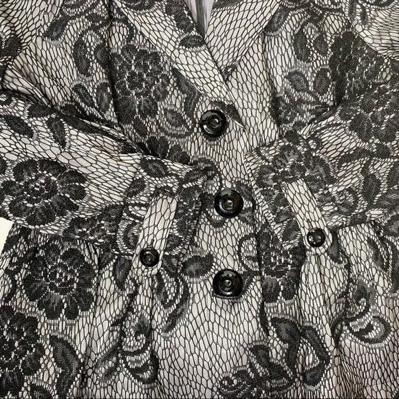 Laura Ashley Blazer. Size MP - Picture 6 of 6